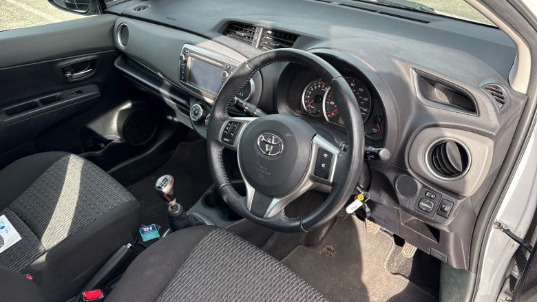 Toyota Yaris 1.0 VVT-i TR 5dr Petrol Hatchback